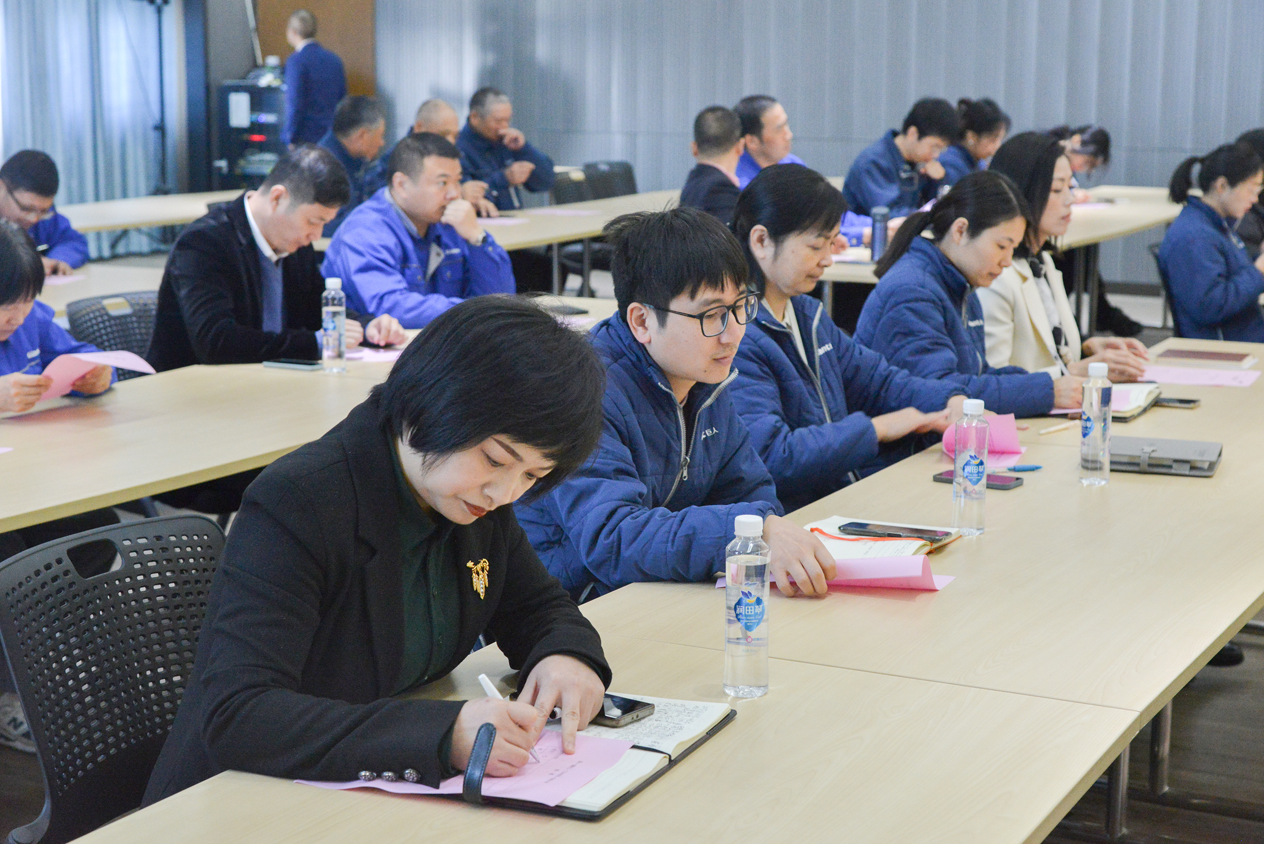 共建幸福家園 同創(chuàng)美好明天——巨人集團(tuán)第十一屆職代會(huì)召開(kāi) 共建幸福家園 同創(chuàng)美好明天——巨人集團(tuán)第十一屆職代會(huì)召開(kāi)