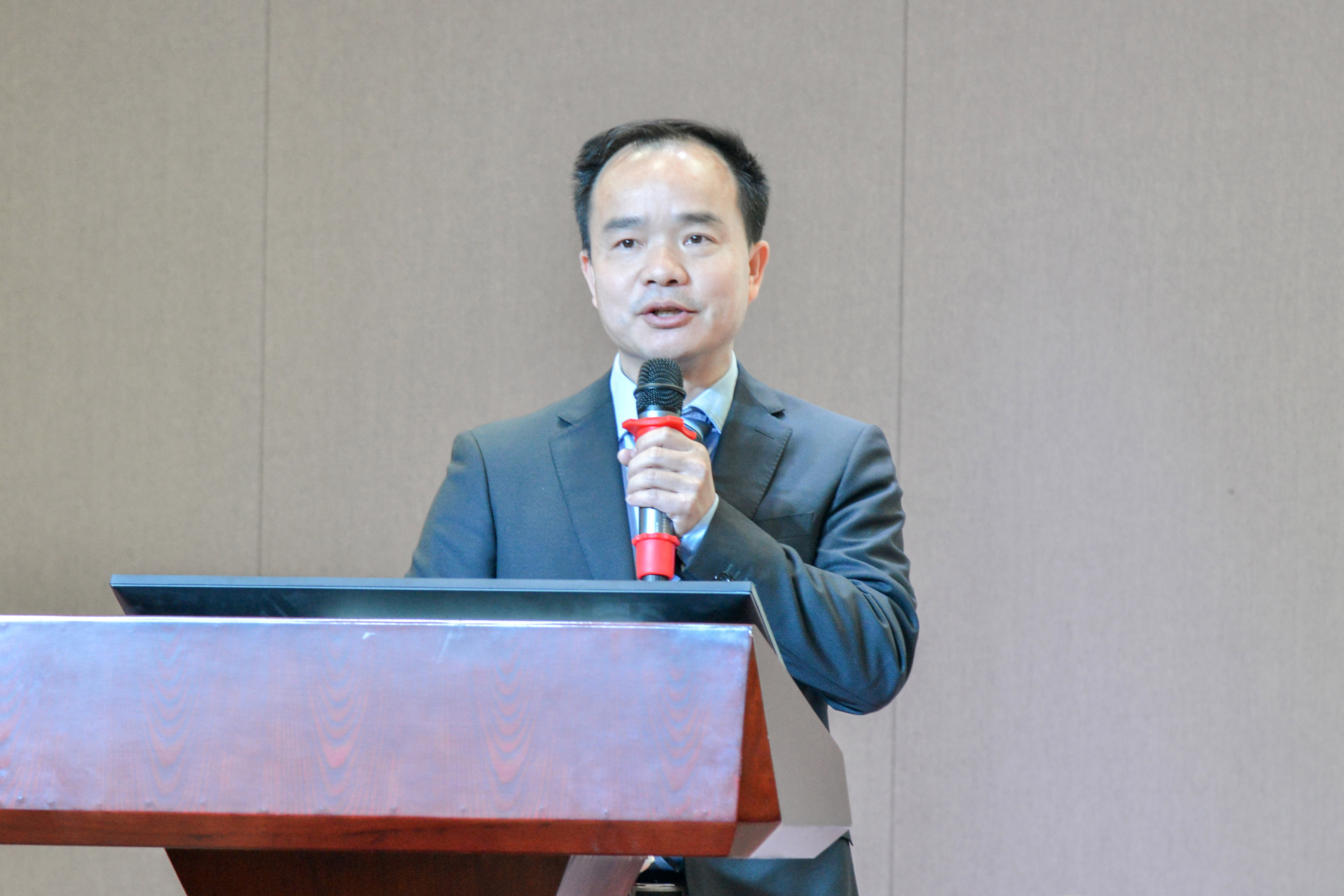 破風浪 共揚帆——巨人集團公司召開2024迎春大會