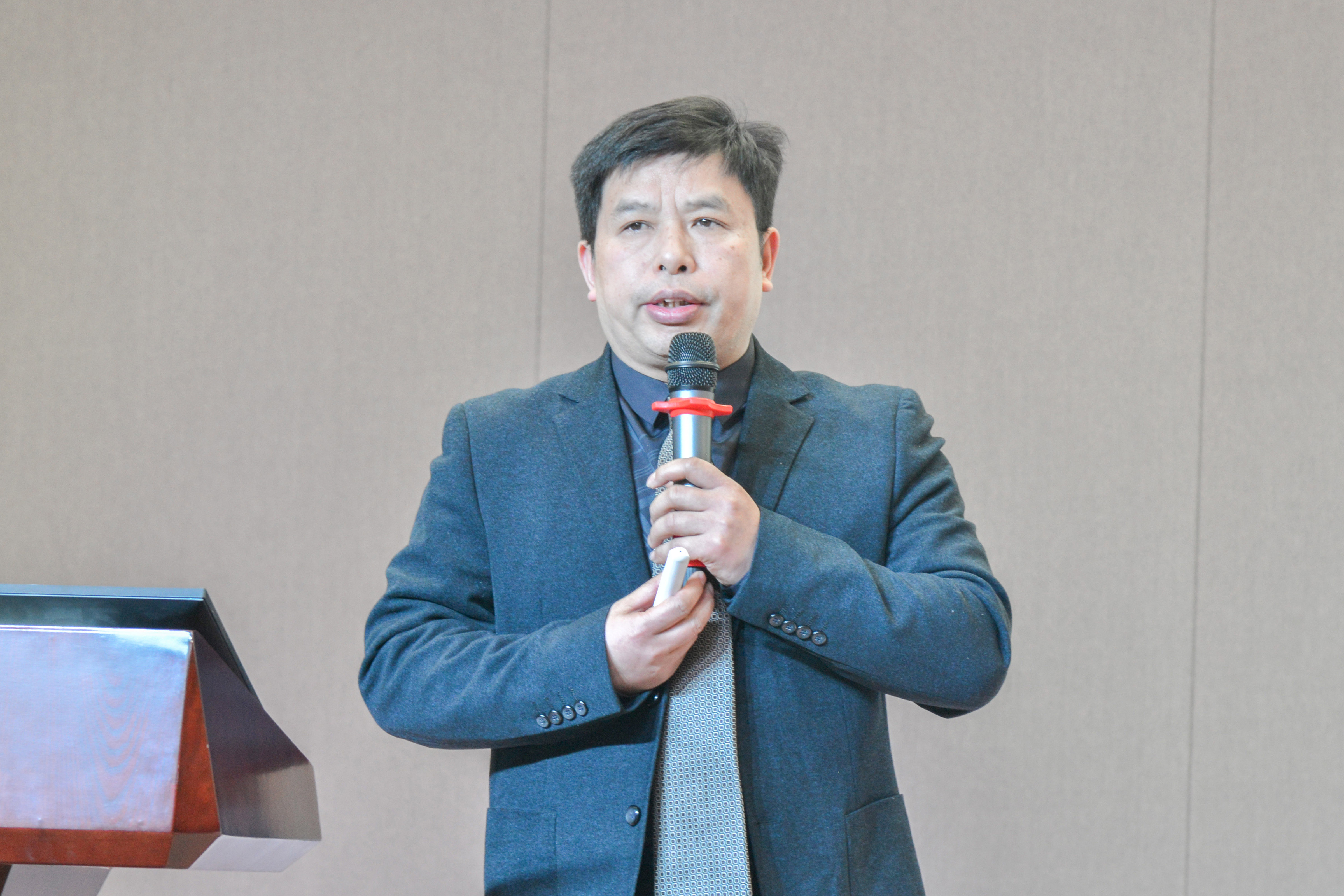 破風浪 共揚帆——巨人集團公司召開2024迎春大會