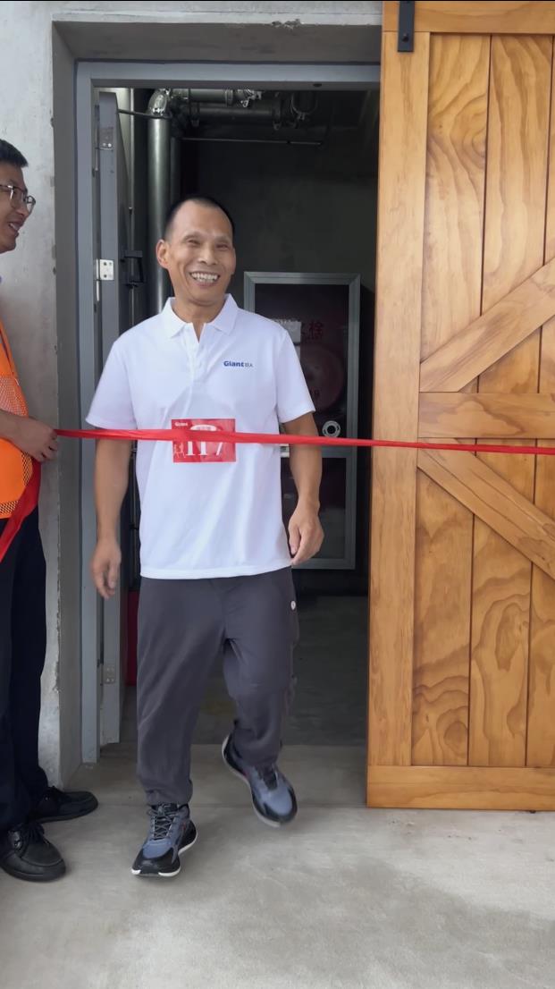 塔下再聚首 攀登勢正雄——巨龍電梯試驗塔第六屆登高跑開賽 塔下再聚首 攀登勢正雄——巨龍電梯試驗塔第六屆登高跑開賽